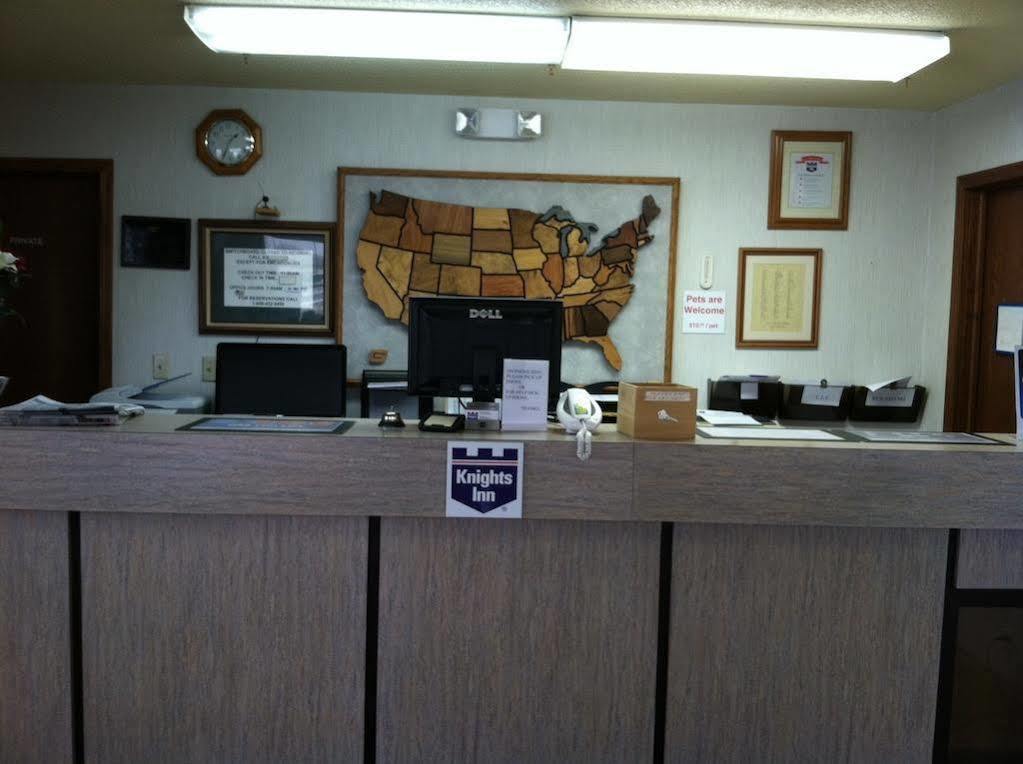 Knights Inn - Chanute Extérieur photo