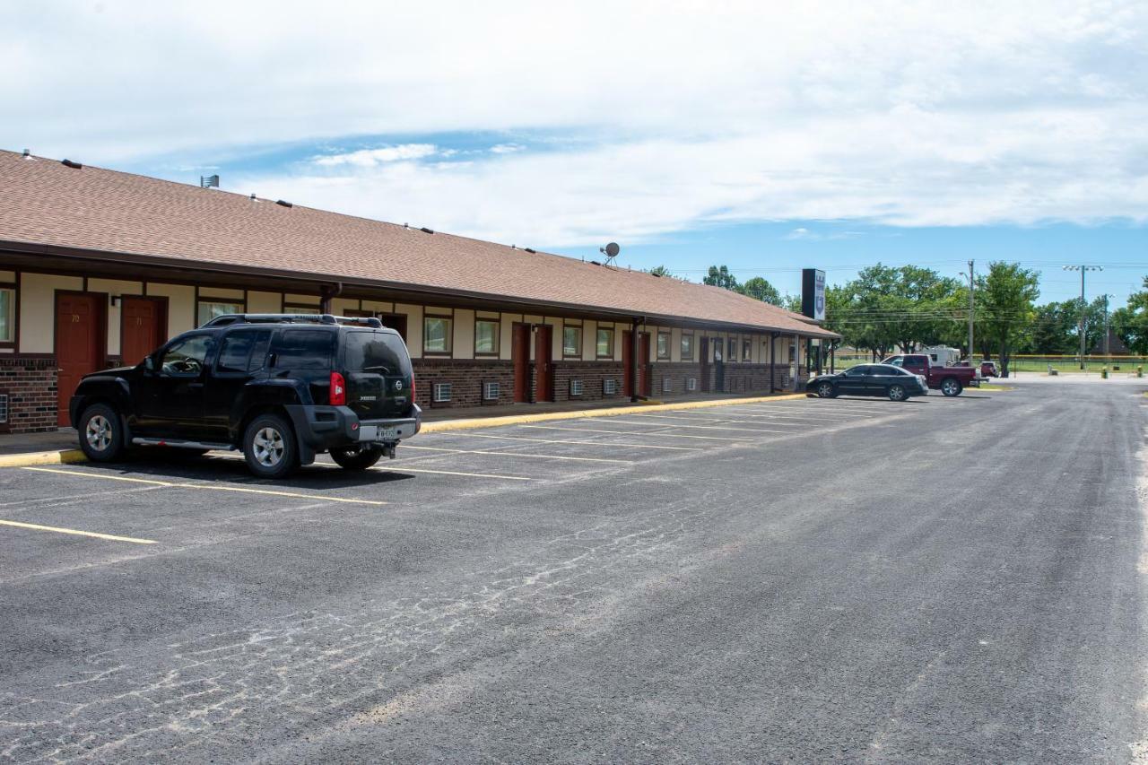 Knights Inn - Chanute Extérieur photo