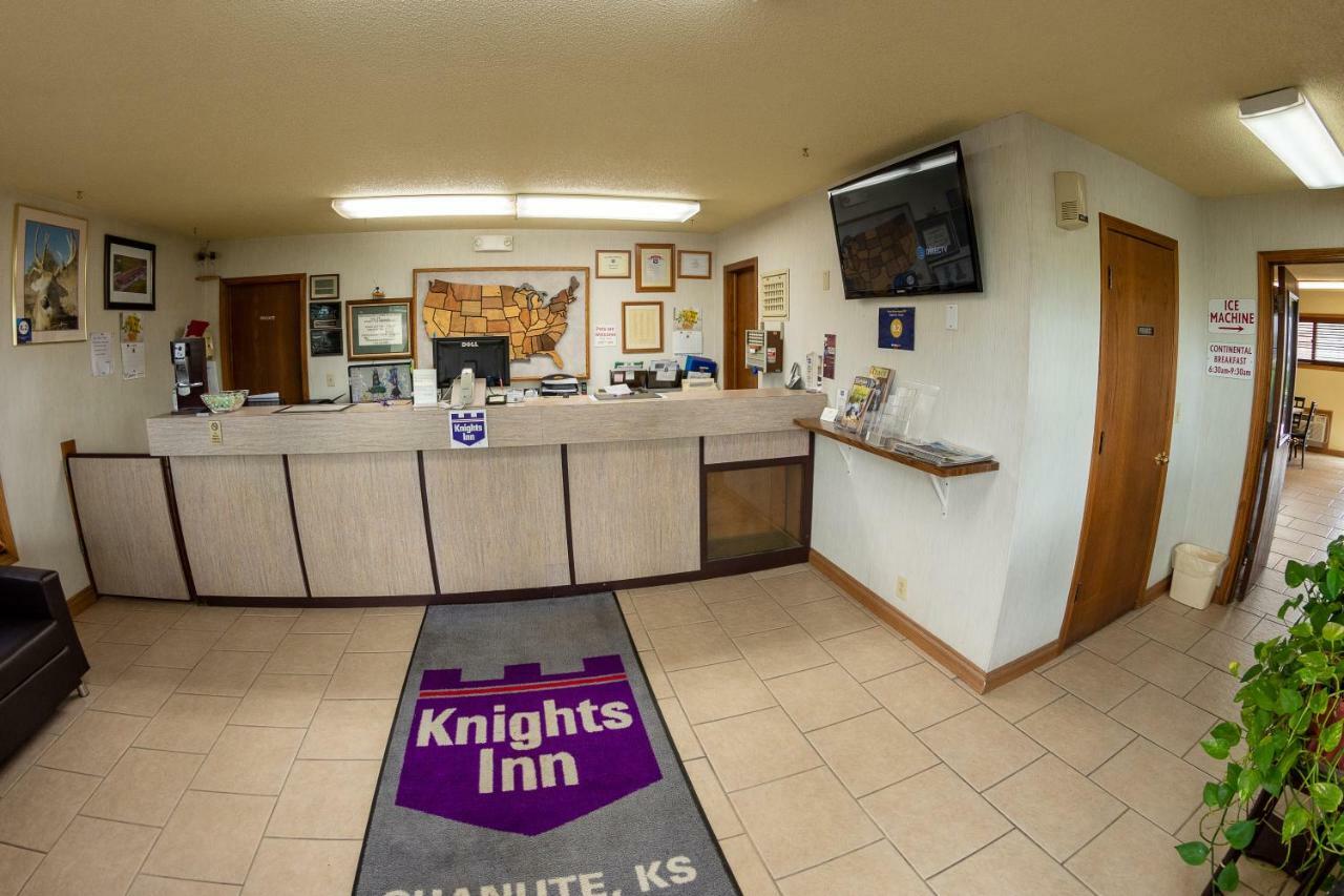 Knights Inn - Chanute Extérieur photo