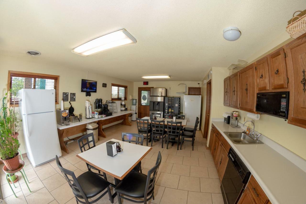 Knights Inn - Chanute Extérieur photo